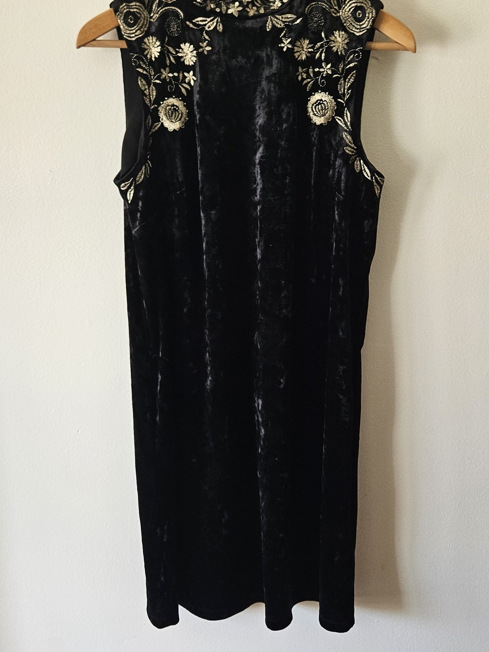 AGB Embroidered Velvet Shift Dress - Black with Gold Accents - Picture 5 of 8